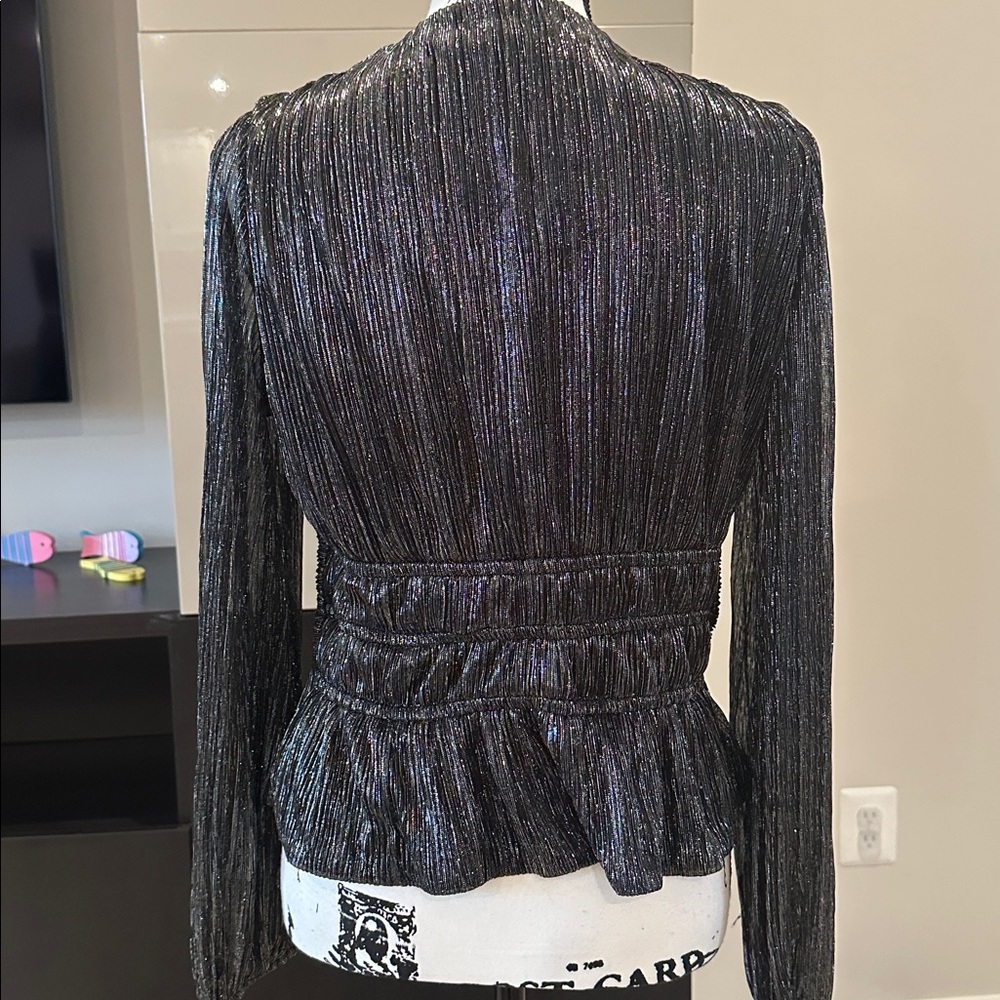 V- NECK- CINCHING AT WAIST- Black & SILVER Metallic Long Sleeve Blouse. XL - Picture 7 of 11